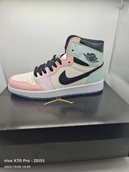 Air Jordan 1 Retro High OG "Macaroon"
