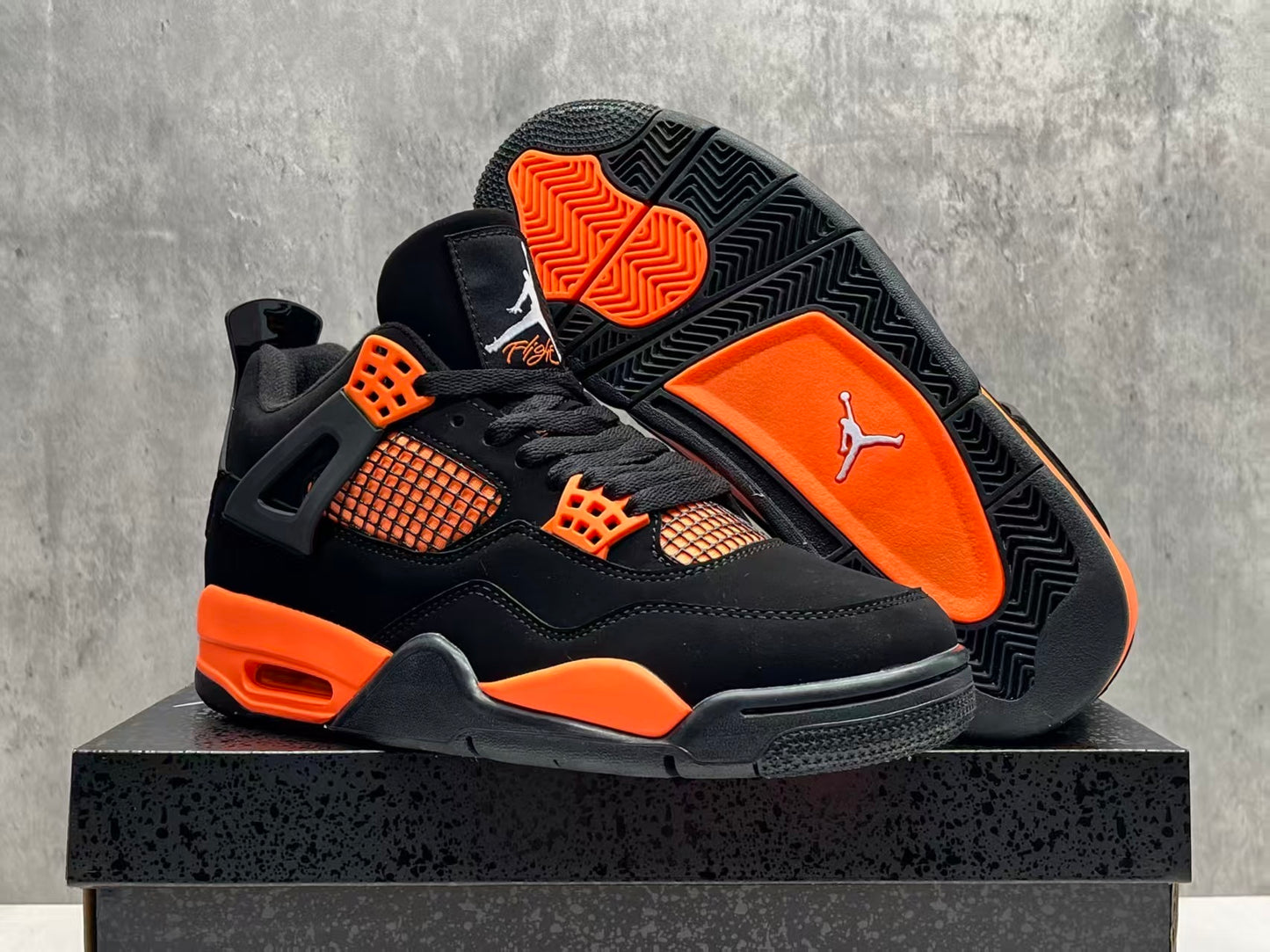 Air Jordan 4 Retro "Orange Thunder"