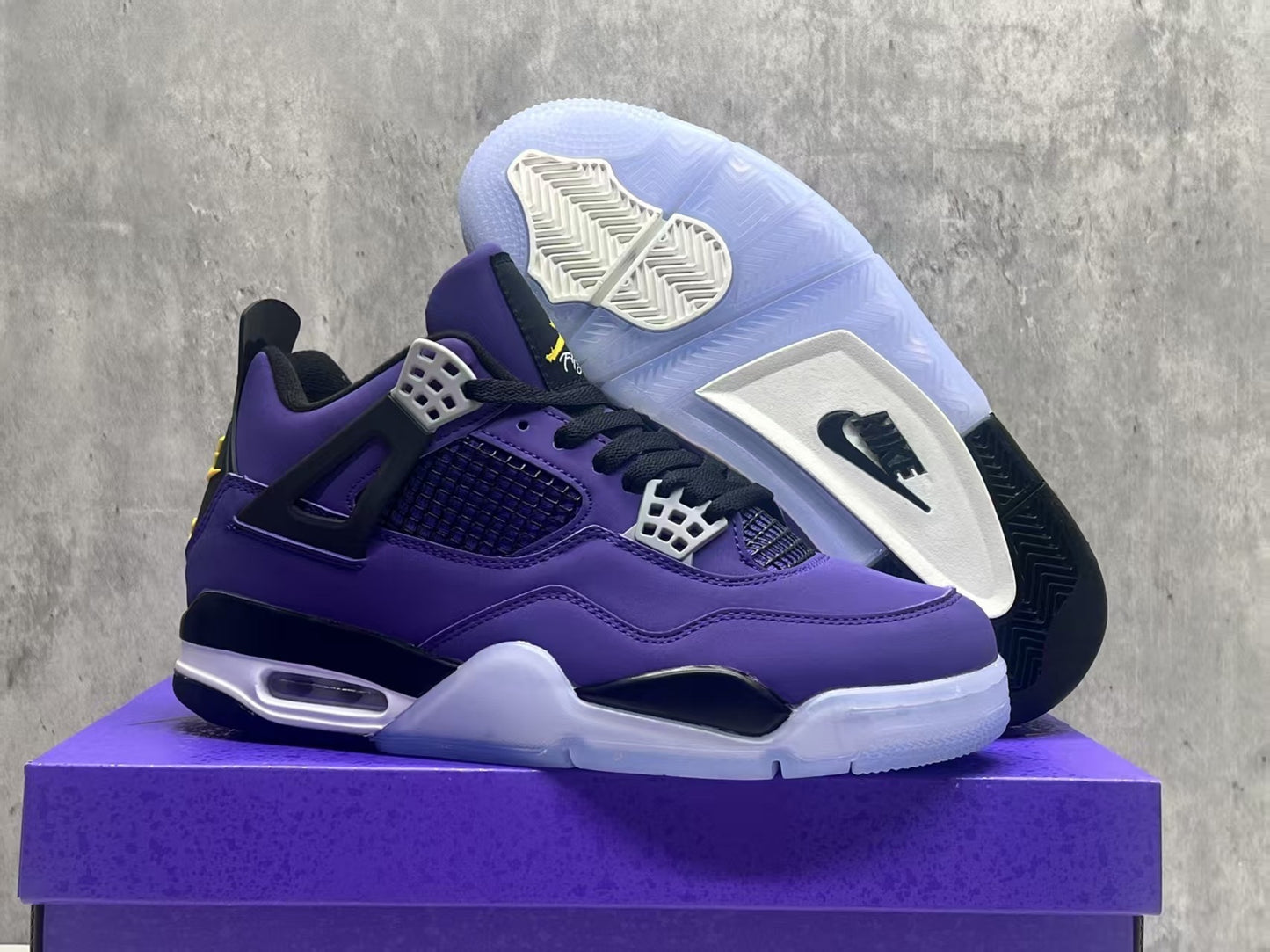 Air Jordan 4 Retro "Court Purple / Lakers"