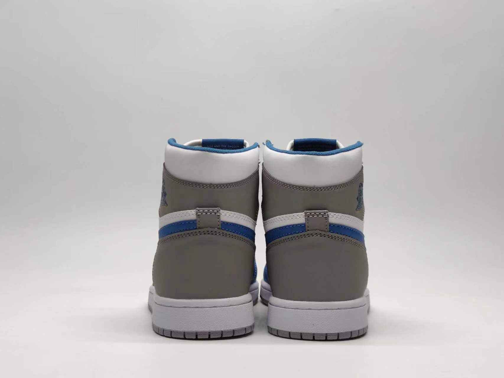 Air Jordan 1 Retro High OG 'Military Blue'
