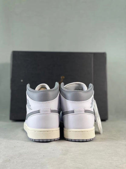Air Jordan 1 Retro High OG "White Grey"