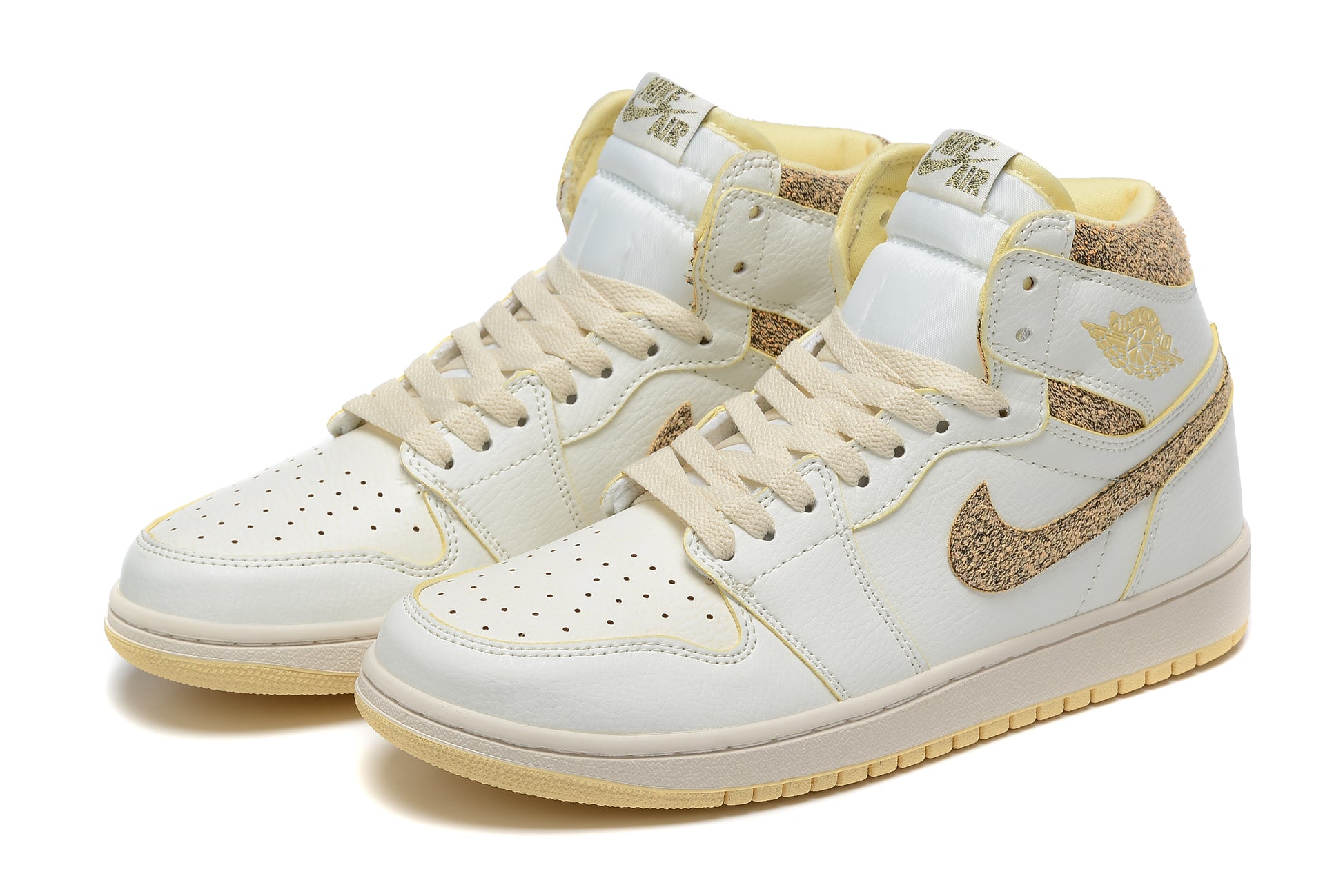Air Jordan 1 Retro High OG "Vanilla Bean"
