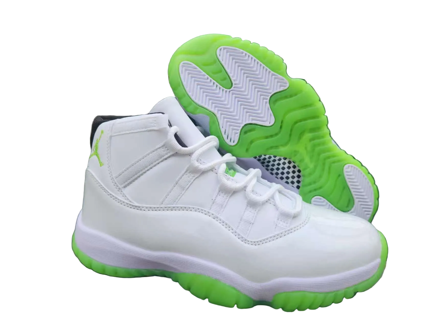 AIR JORDAN 11 RETRO "WHITE / BLACK / GREEN"