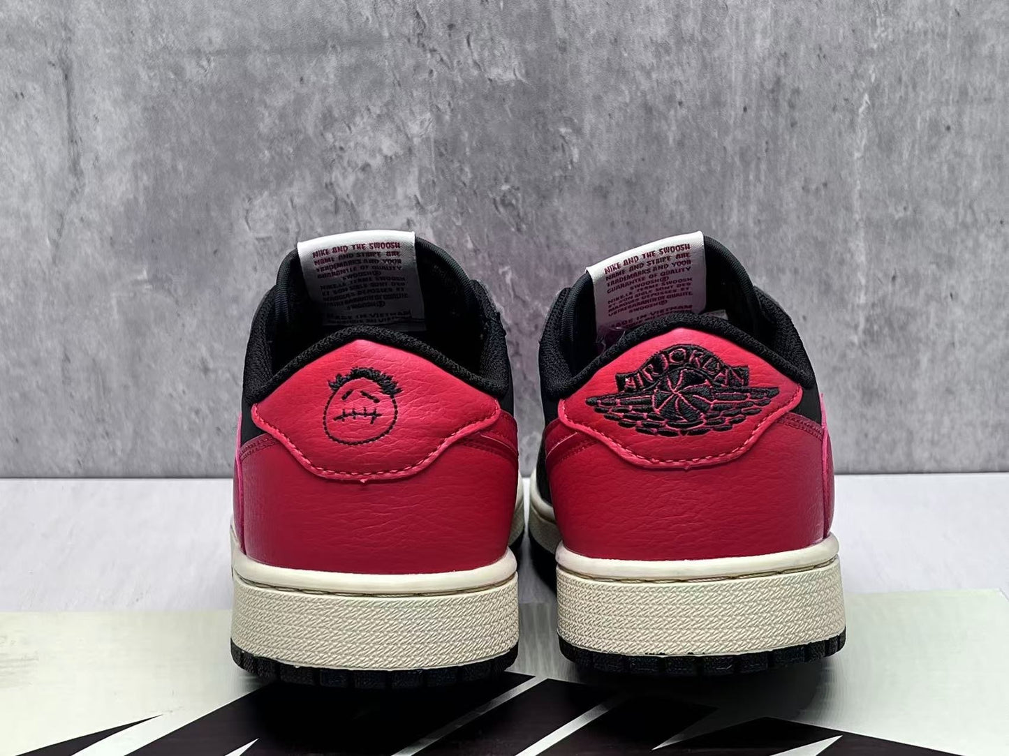 Air Jordan 1 Low "Reverse Bred"