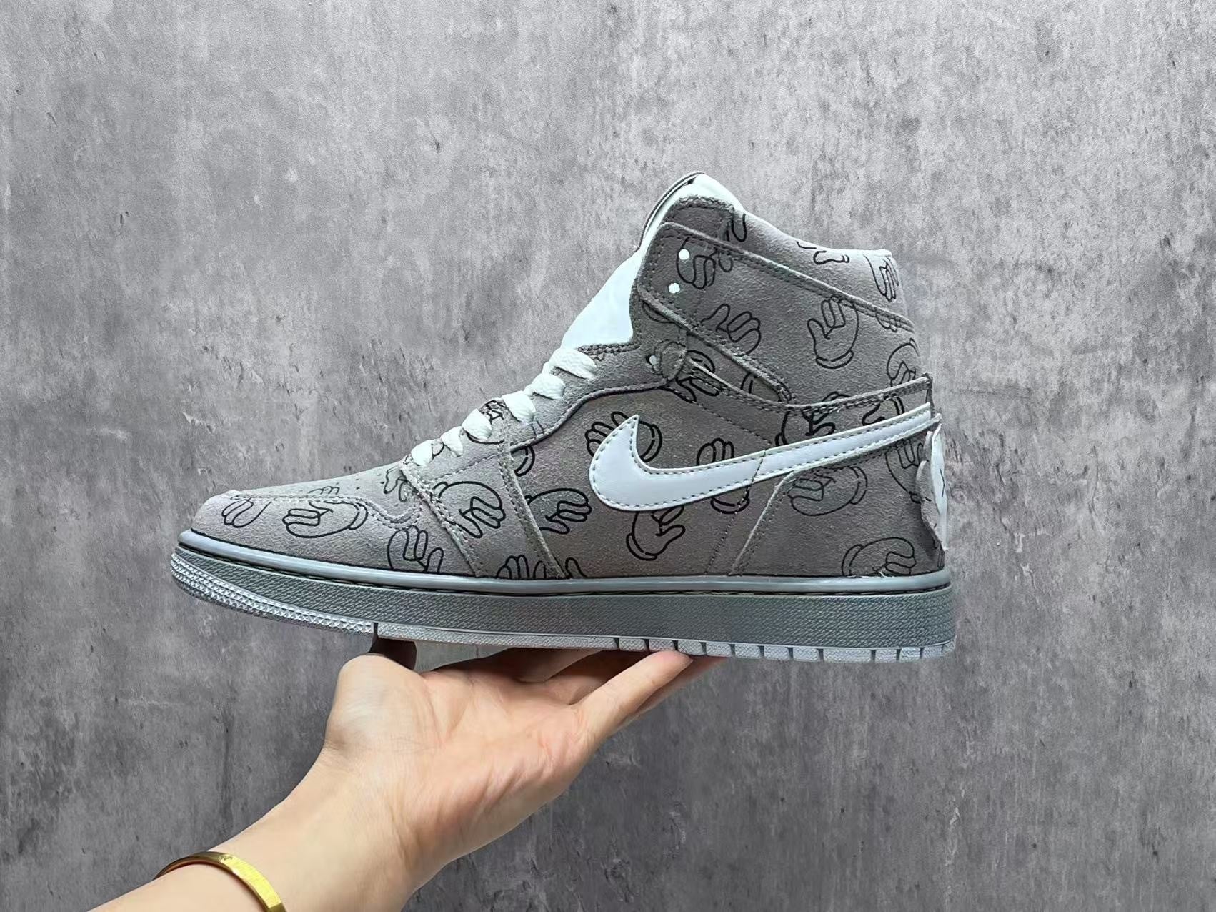 Air Jordan 1 Retro High OG 'Fearless'