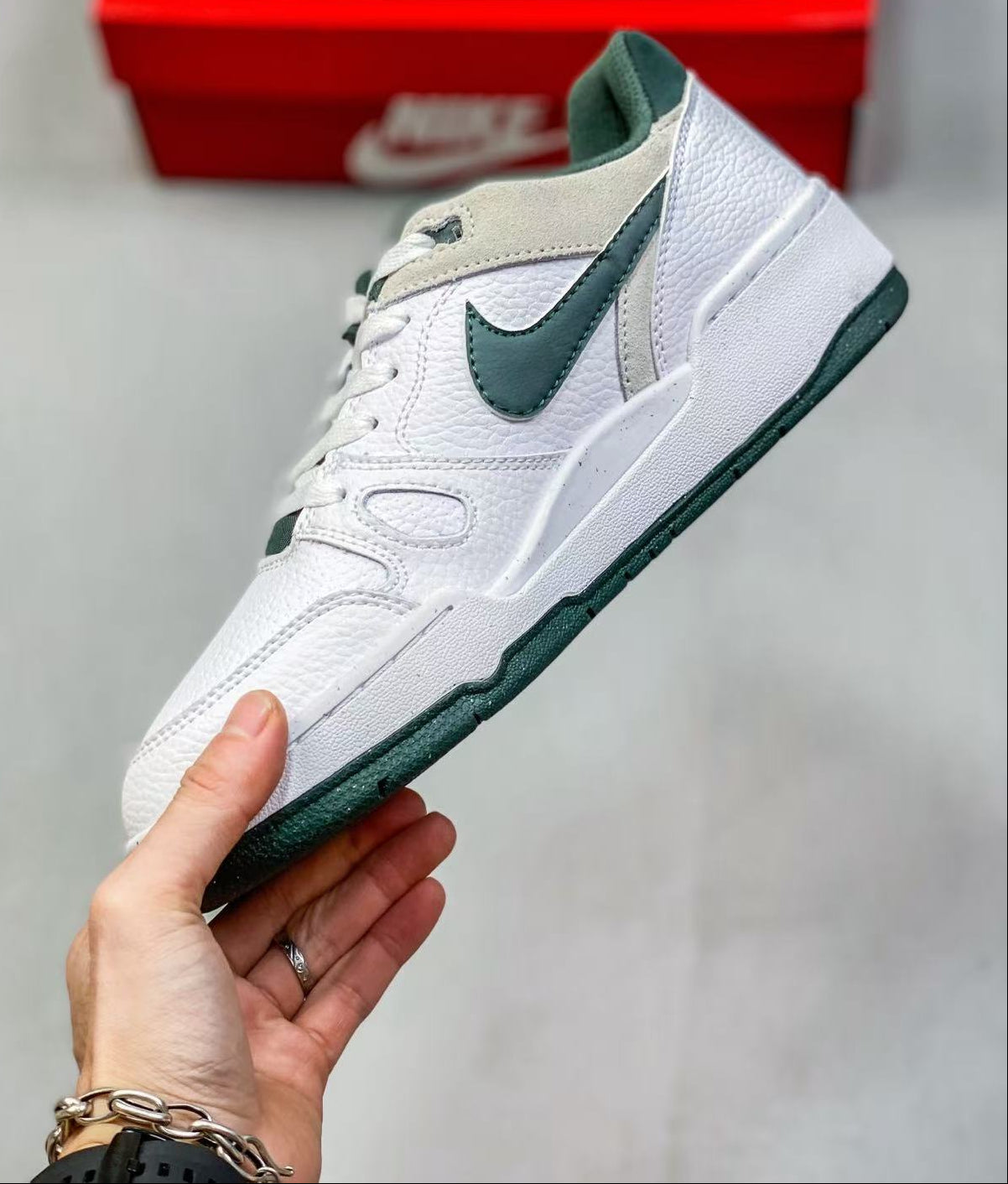 Nike Full Force Low “Beige/Green” – Retro-Inspired Casual Sneaker