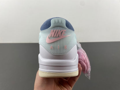 Air Jordan 4 RM "Prism Pink"