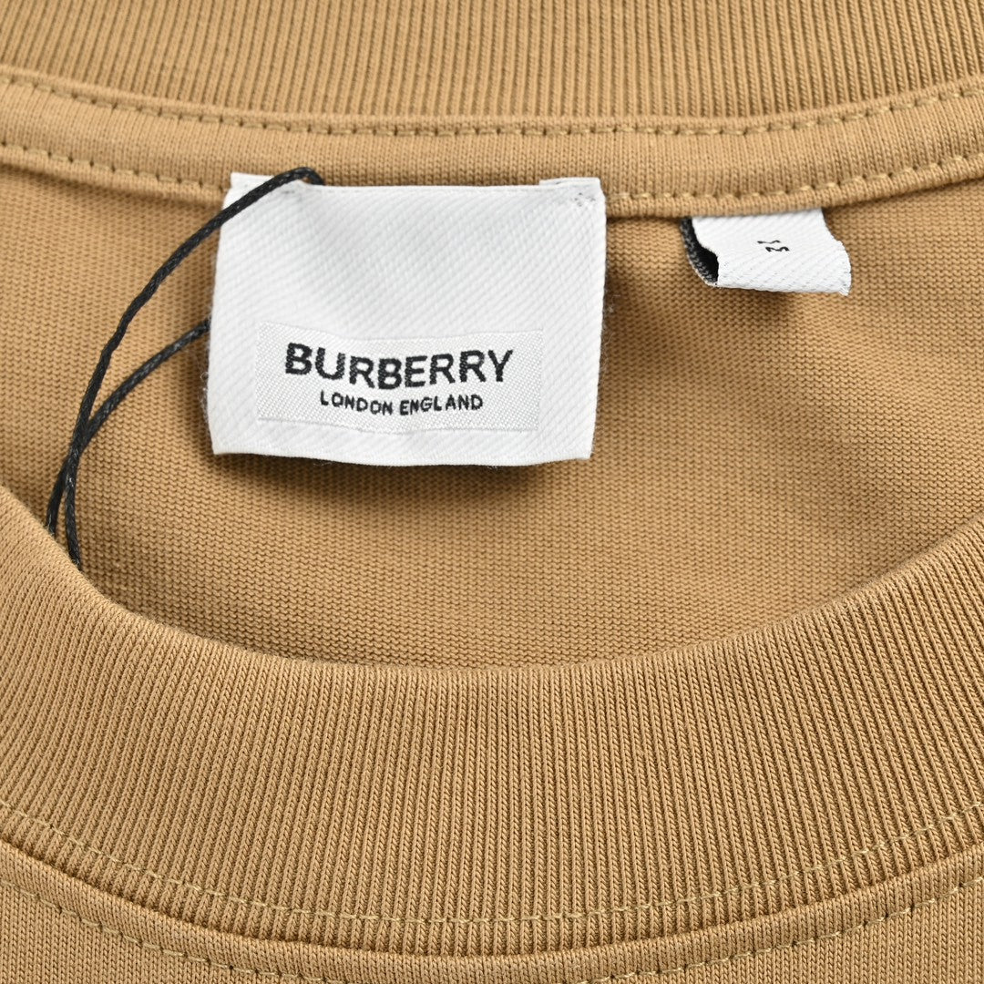 Burberry T-Shirt - Embroidered Knight Logo