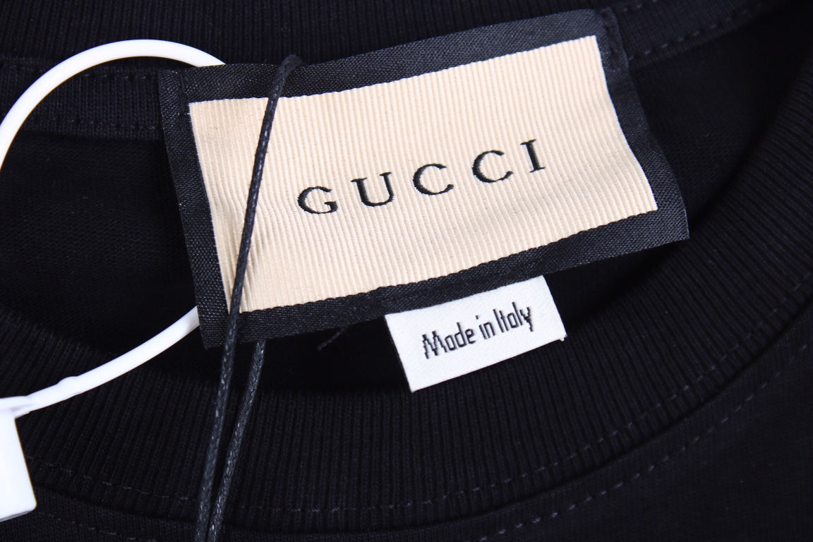 Gucci Graphic Logo T-Shirt (Black)