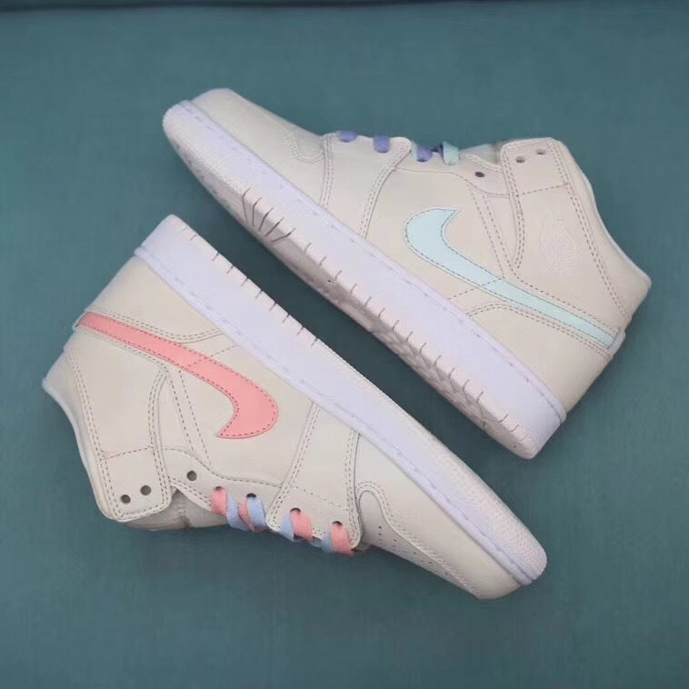 Air Jordan 1 Retro High OG 'Pink Quartz &amp; University Blue'