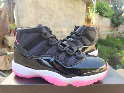 AIR JORDAN 11 RETRO "BLACK / VOLT RED"