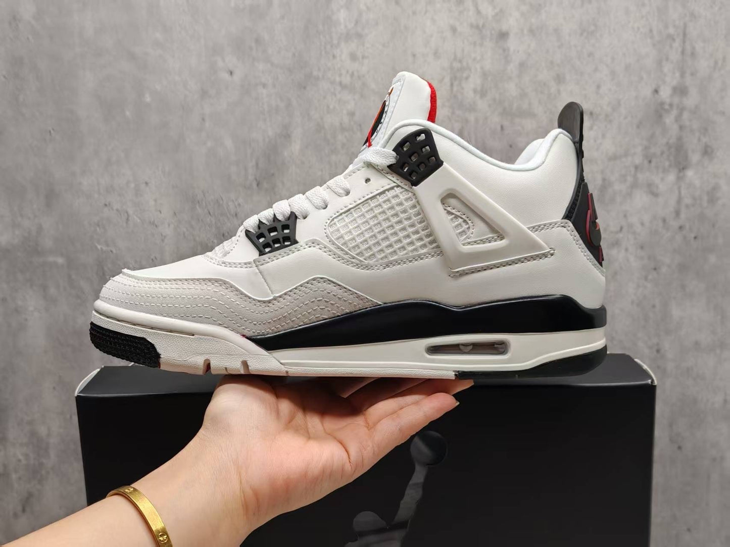 Air Jordan 4 Retro "Flight Nostalgia"