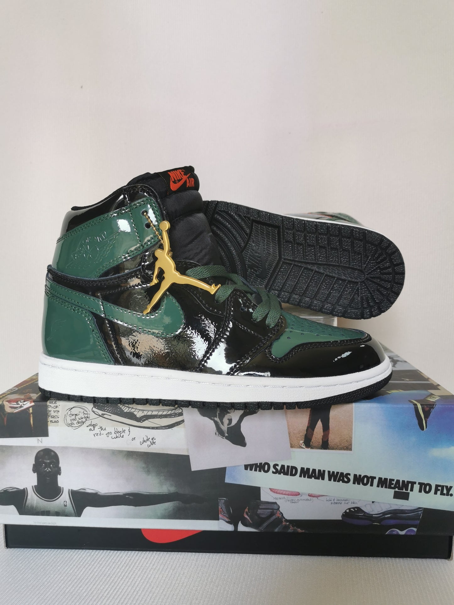 Air Jordan 1 Retro High OG 'Pine Green Black'