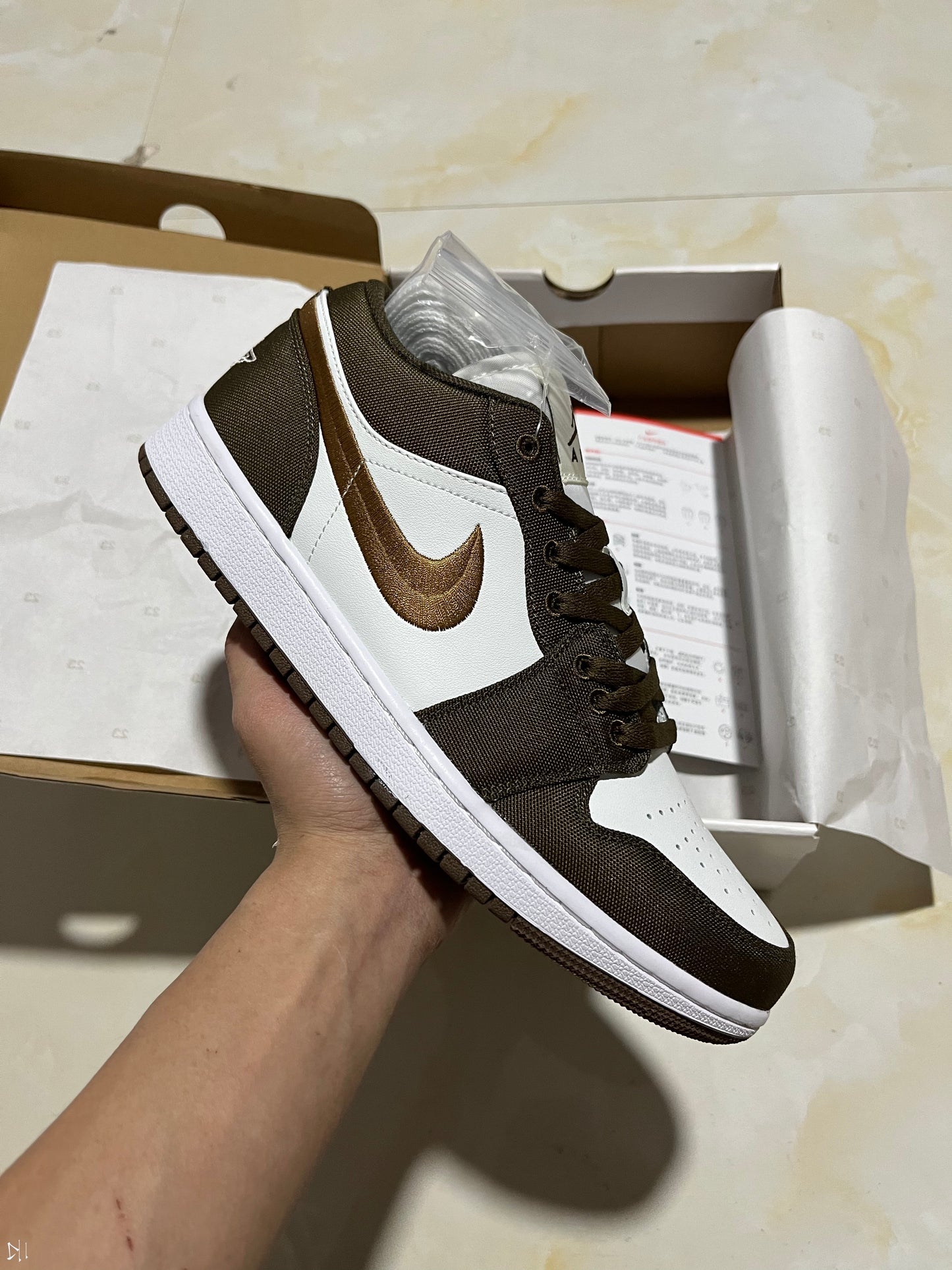 Air Jordan 1 Low "Light Olive"