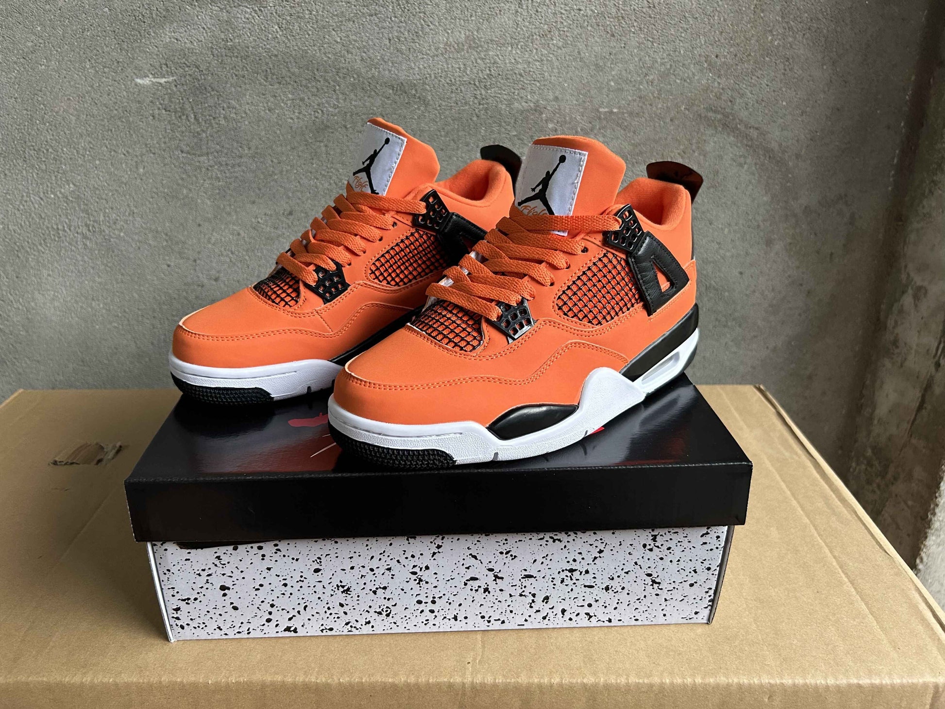 Air Jordan 4 Retro 'Orange'