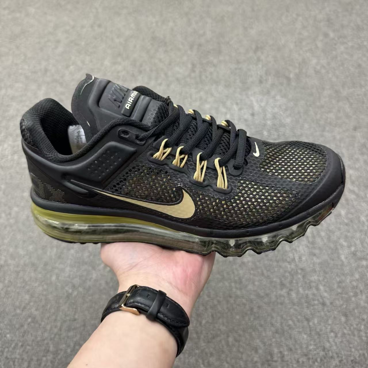 Nike Air Max “Black/Gold” – Luxurious Street Presence