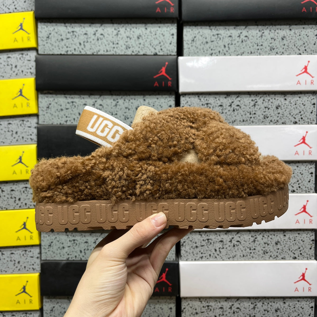 UGG Classic Snow Boot in Chestnut