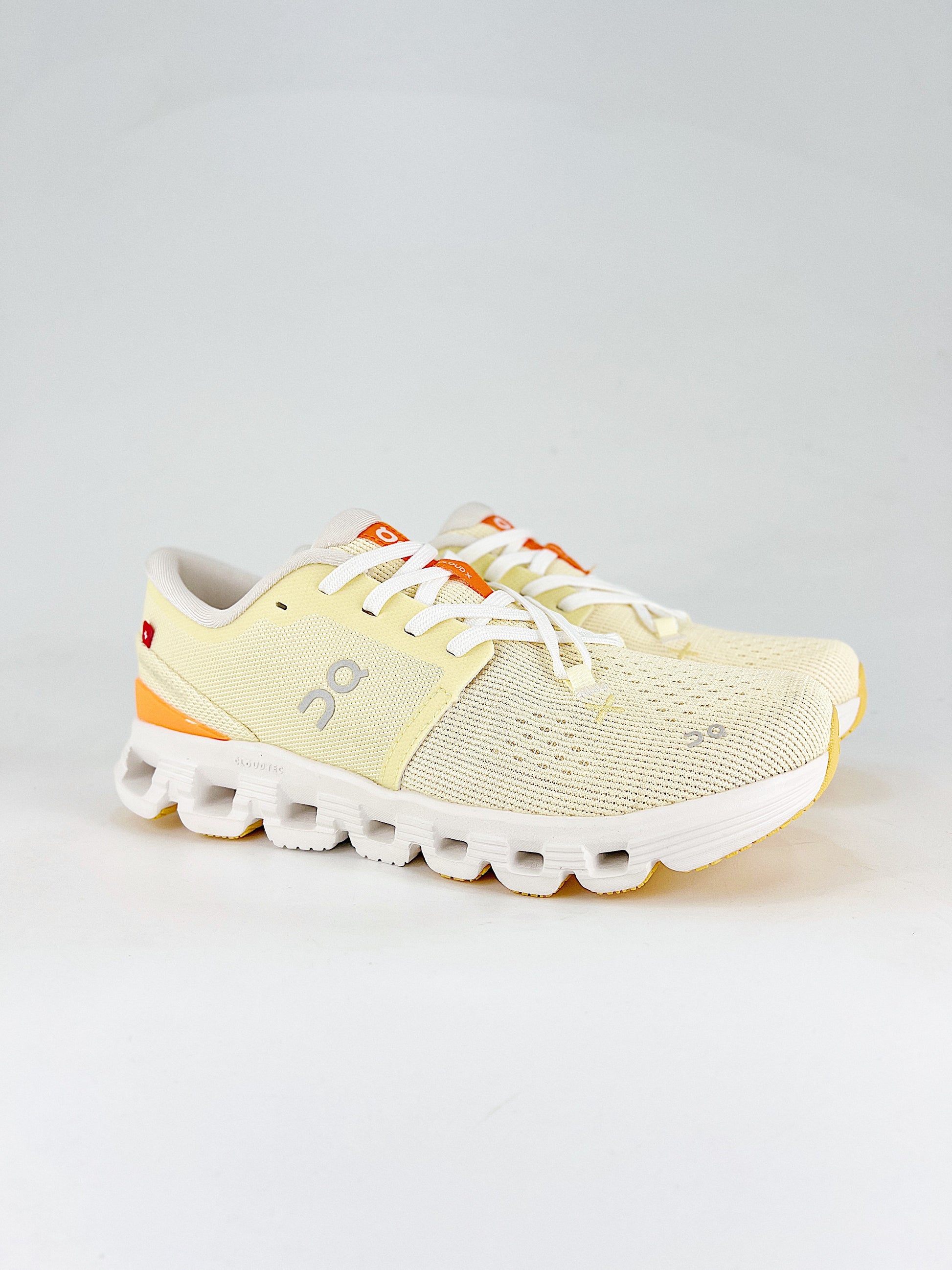 On Low-Top in Pale Yellow: Subtle Radiance