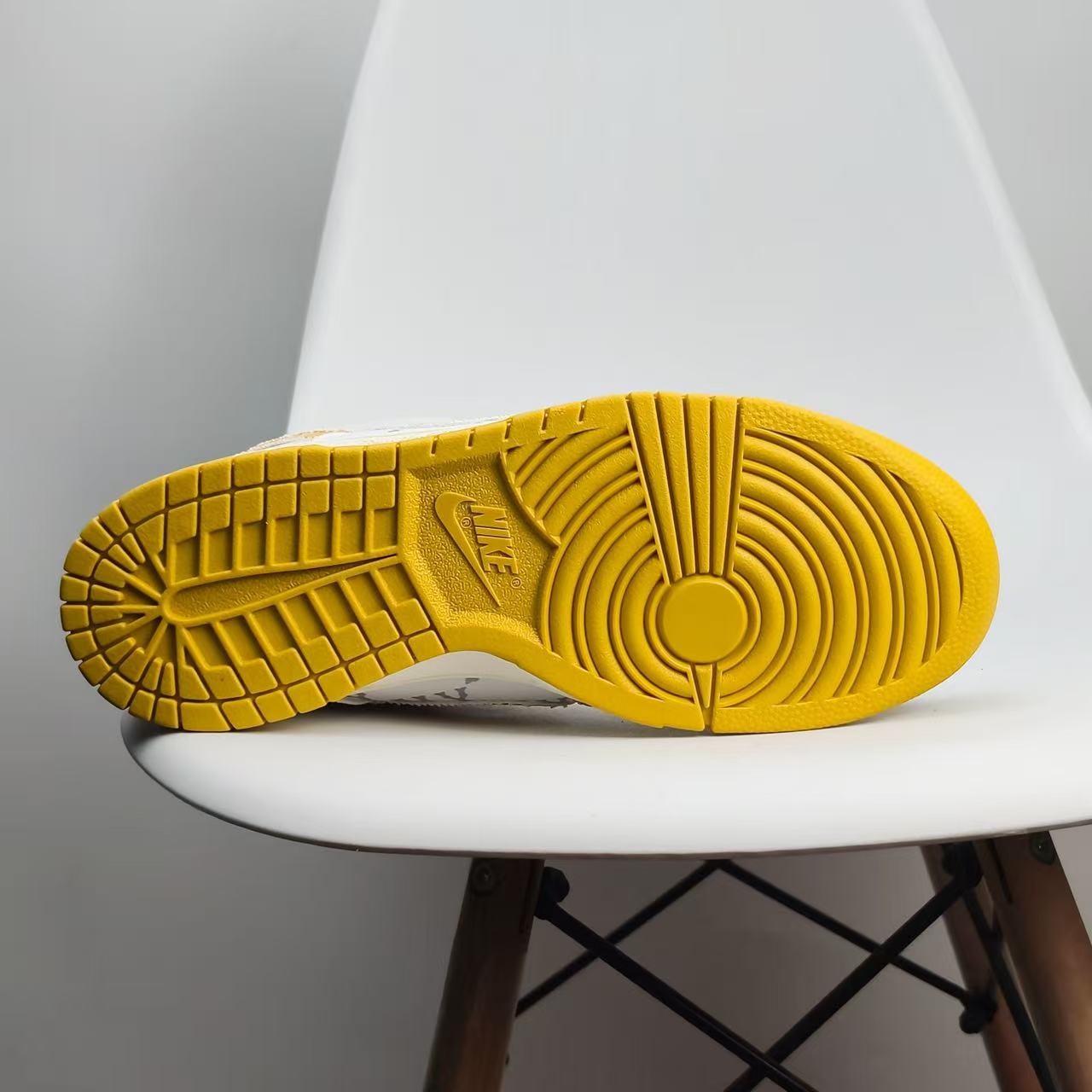 Nike Dunk Low “White/Yellow” – Sunny &amp; Versatile Classic
