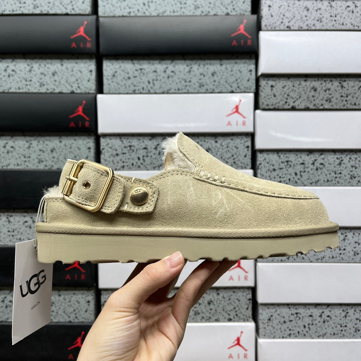 UGG Goldenstar Hi Clog in Sand