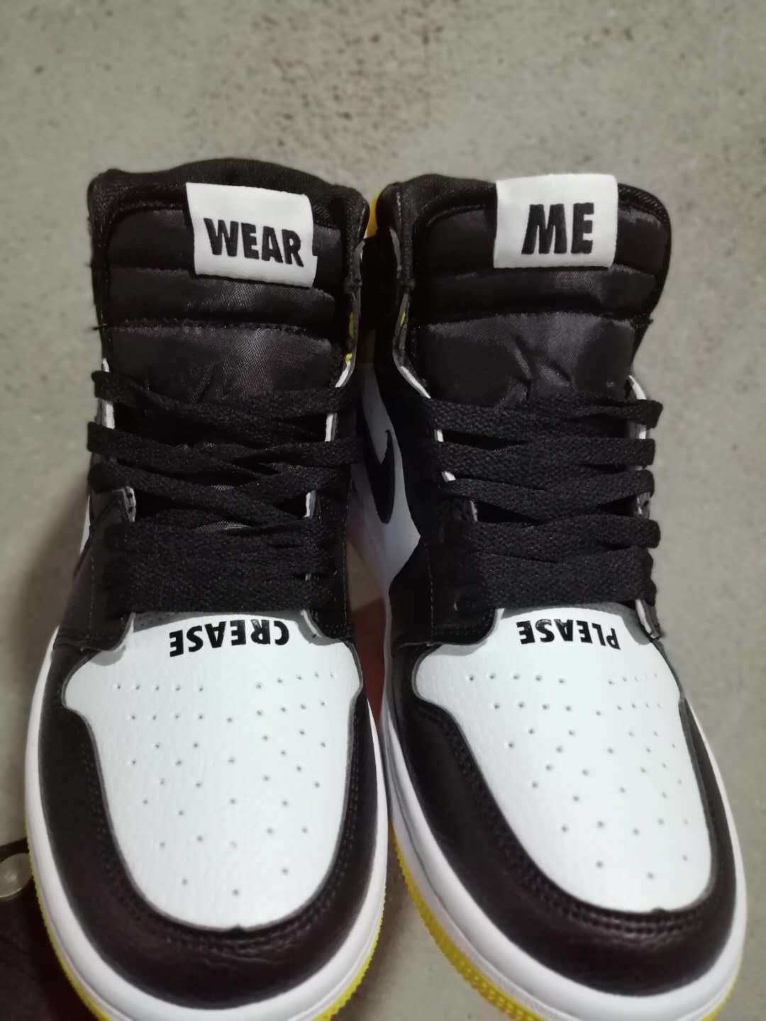 Air Jordan 1 Retro High OG 'Black Toe Yellow'