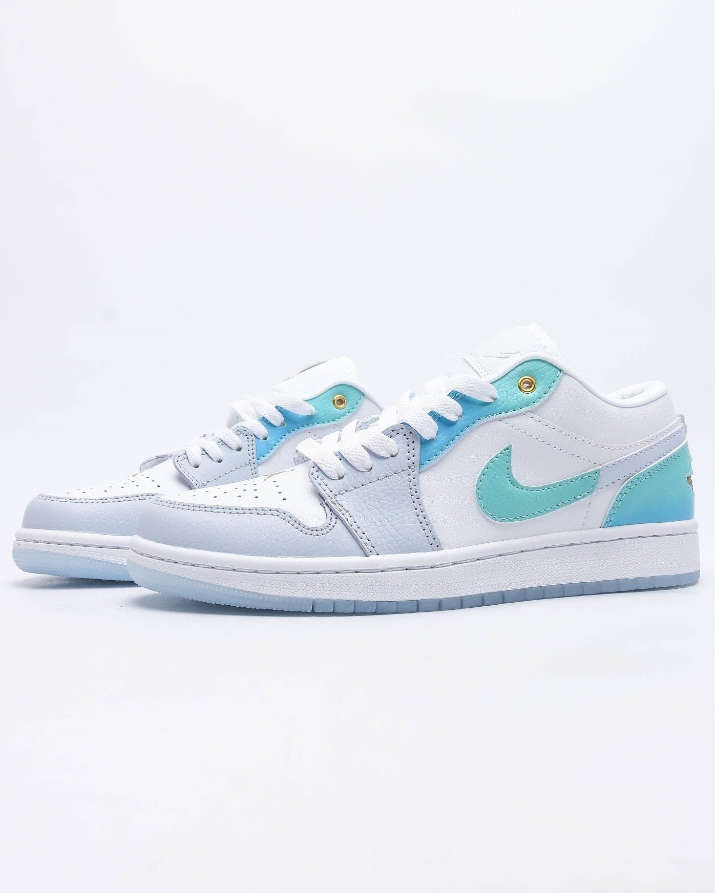 Air Jordan 1 Low "UNC"