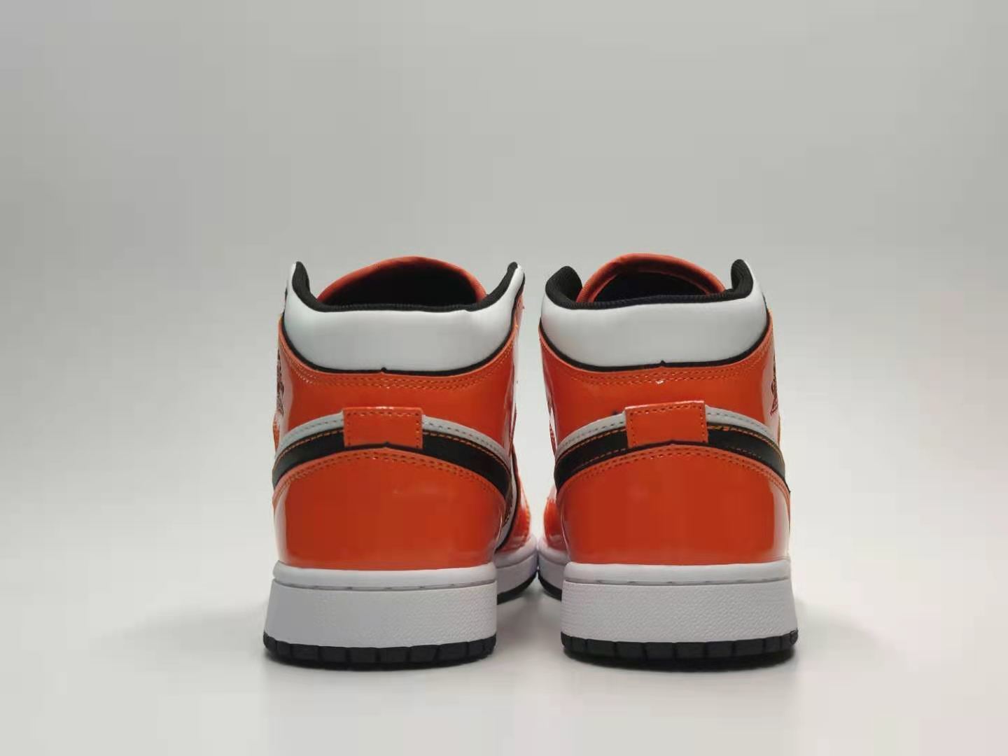 Air Jordan 1 Retro High OG 'Cyber Manga'