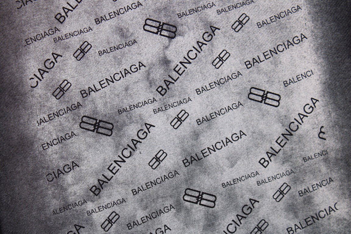 Balenciaga Spray Logo T-Shirt (Black)