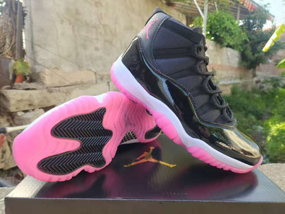 AIR JORDAN 11 RETRO "BLACK / VOLT RED"
