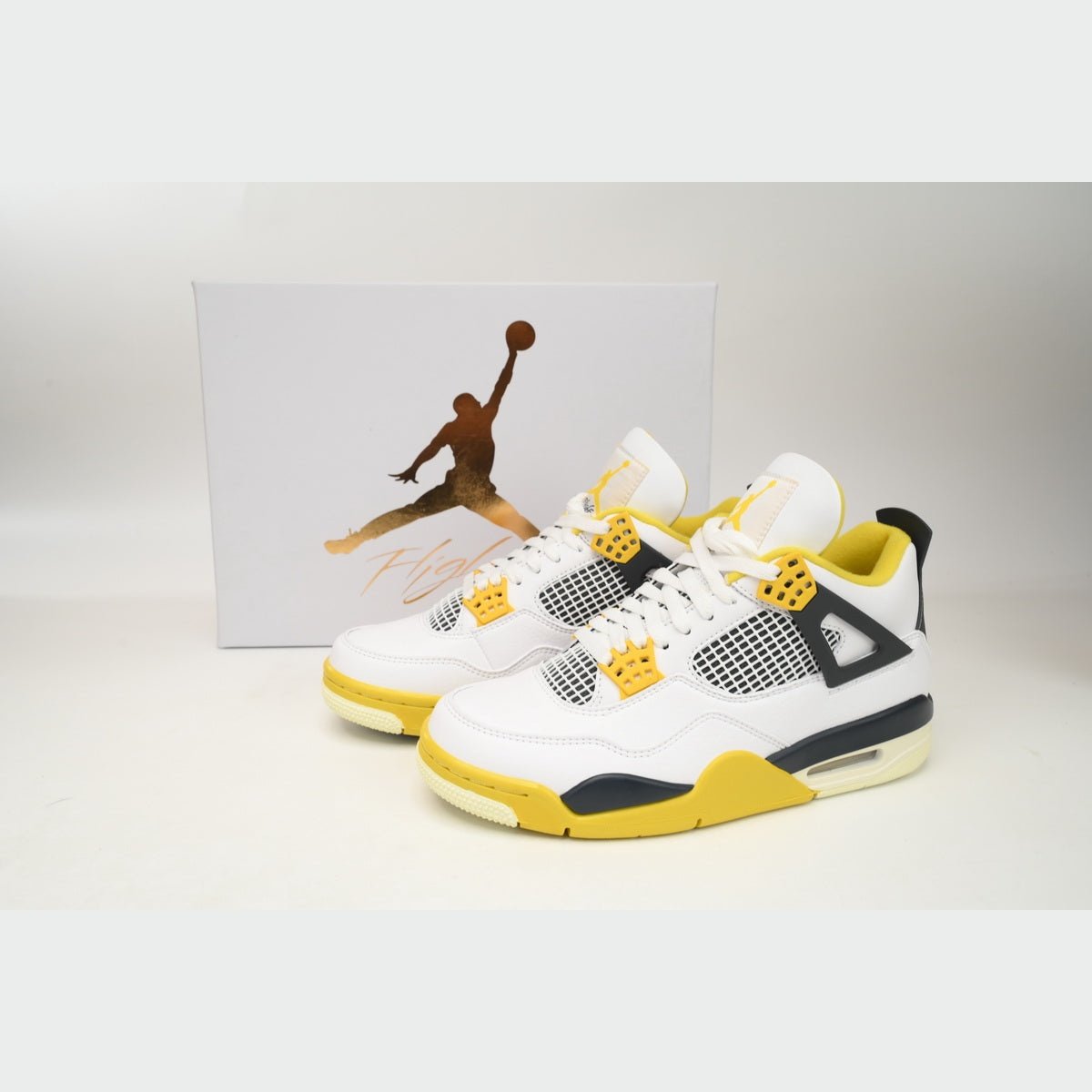 JORDAN 4 x VIVID SULFUR