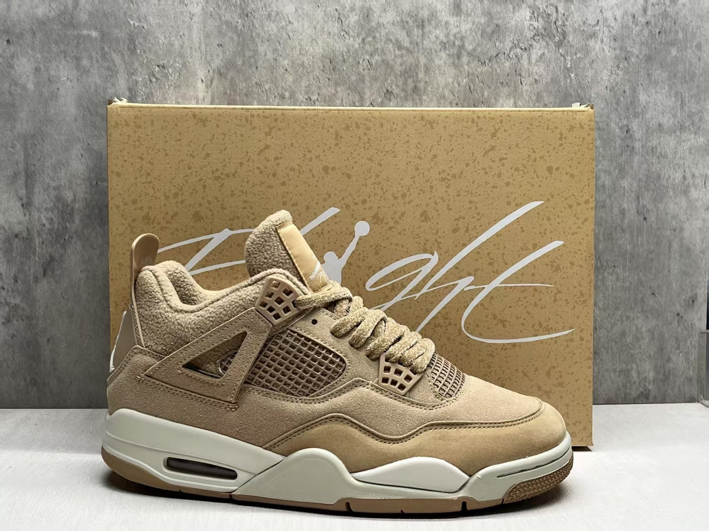 Air Jordan 4 Retro "Milk Tea"