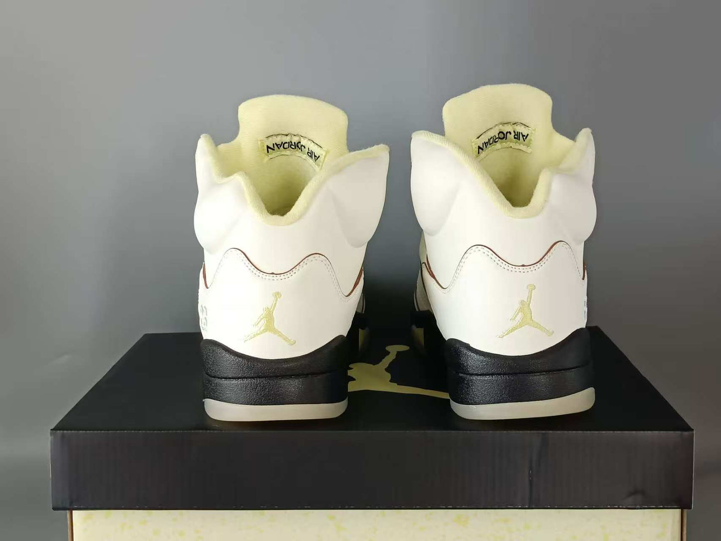 Air Jordan 5 Retro "Luminous Green"