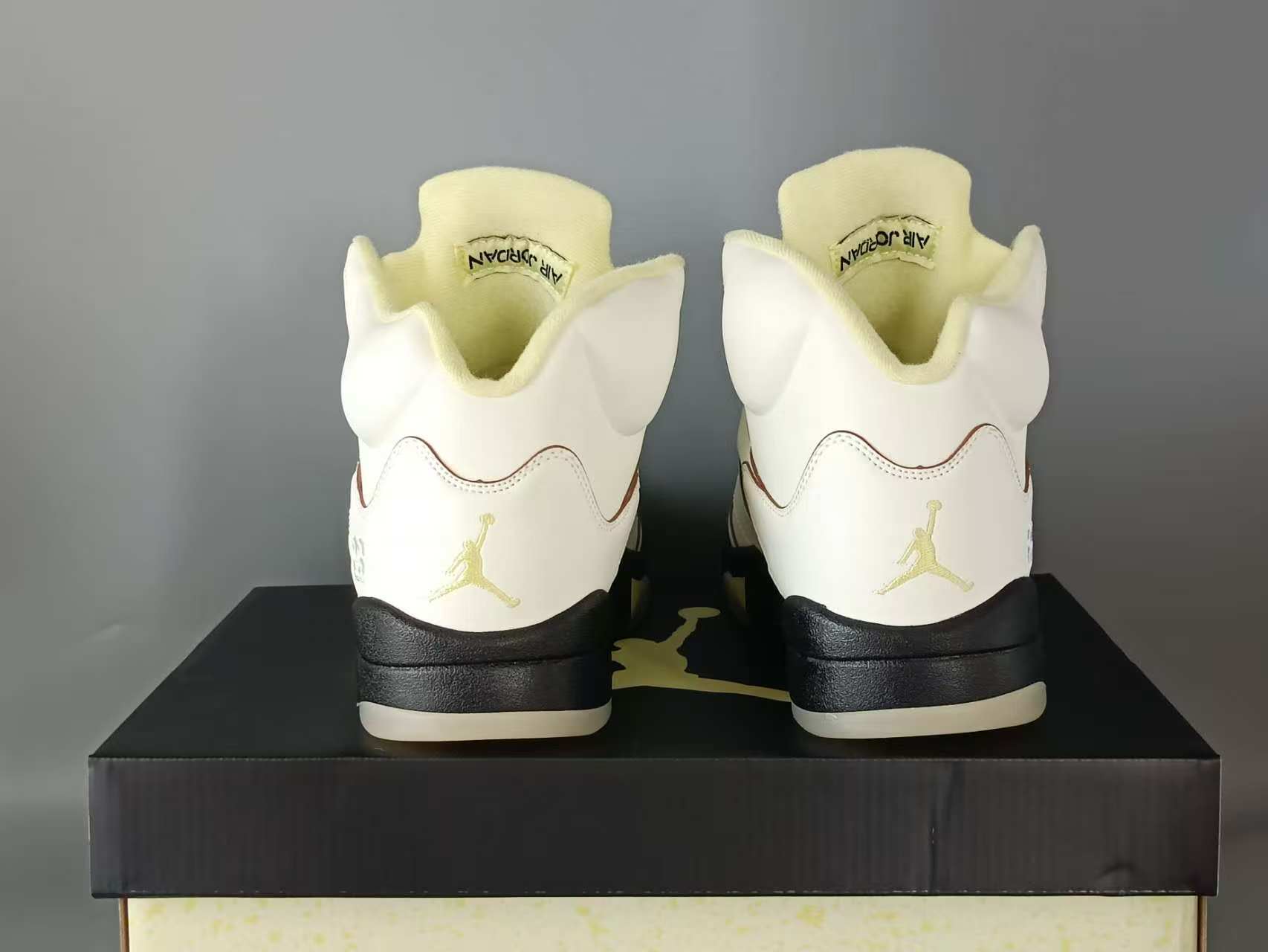 Air Jordan 5 Retro "Luminous Green"