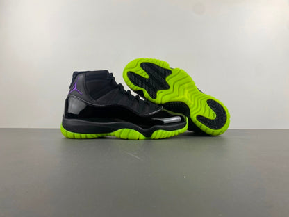 AIR JORDAN 11 RETRO "BLACK / VOLT GREEN"