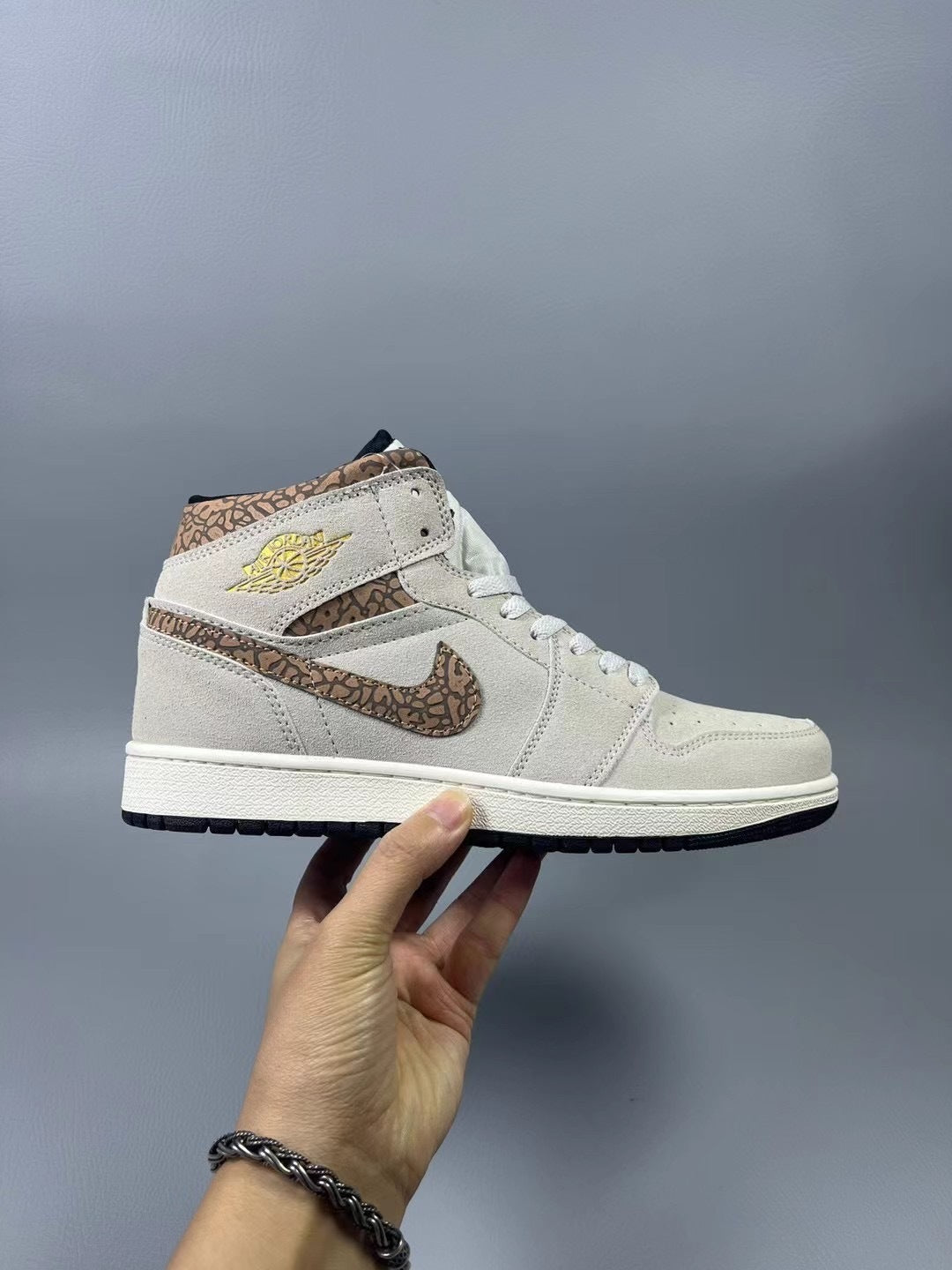 Air Jordan 1 Retro High OG "Cacao Wow"