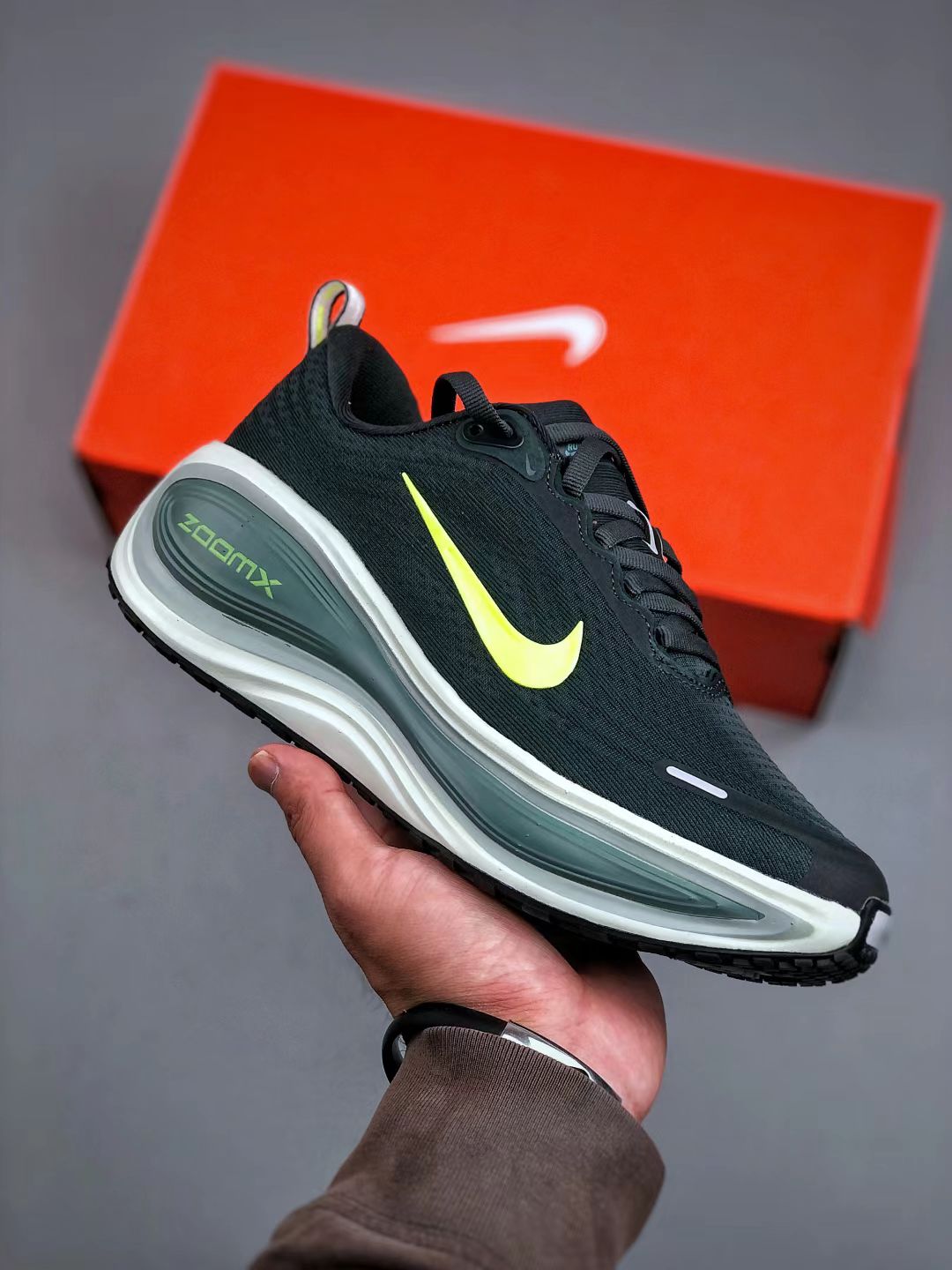 Nike Air Zoom Pegasus Plus "Green" – High-Vis Performance