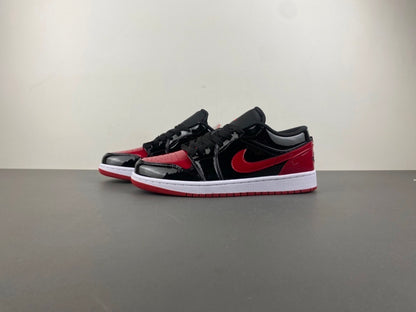Air Jordan 1 Low "Black Toe"