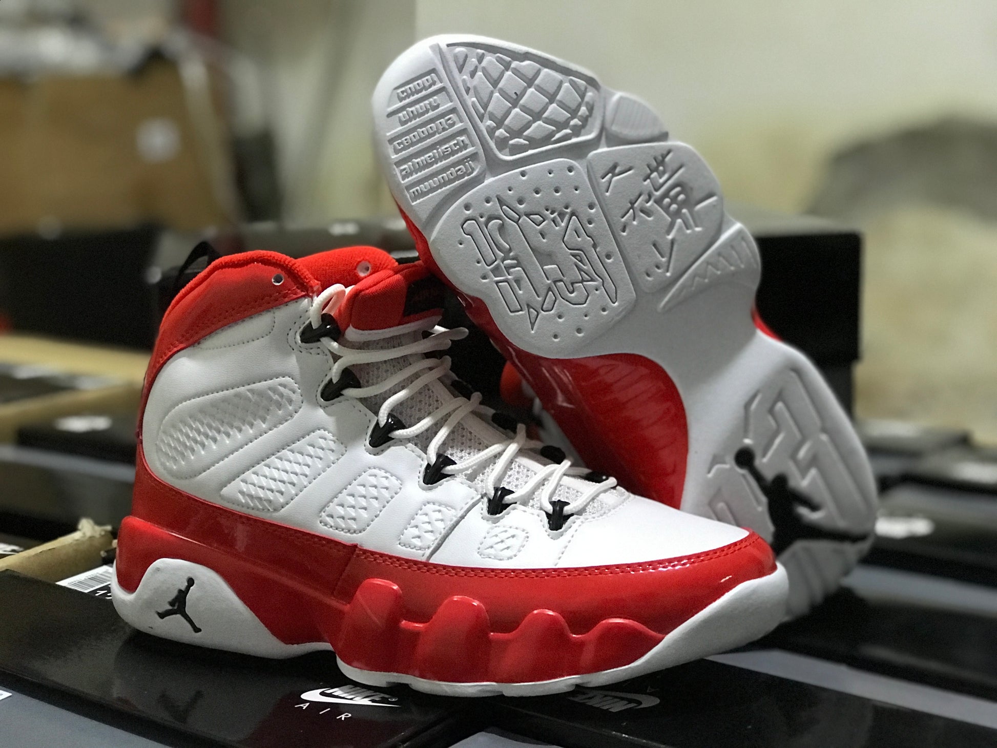 Air Jordan IX Retro "White / Varsity Red"