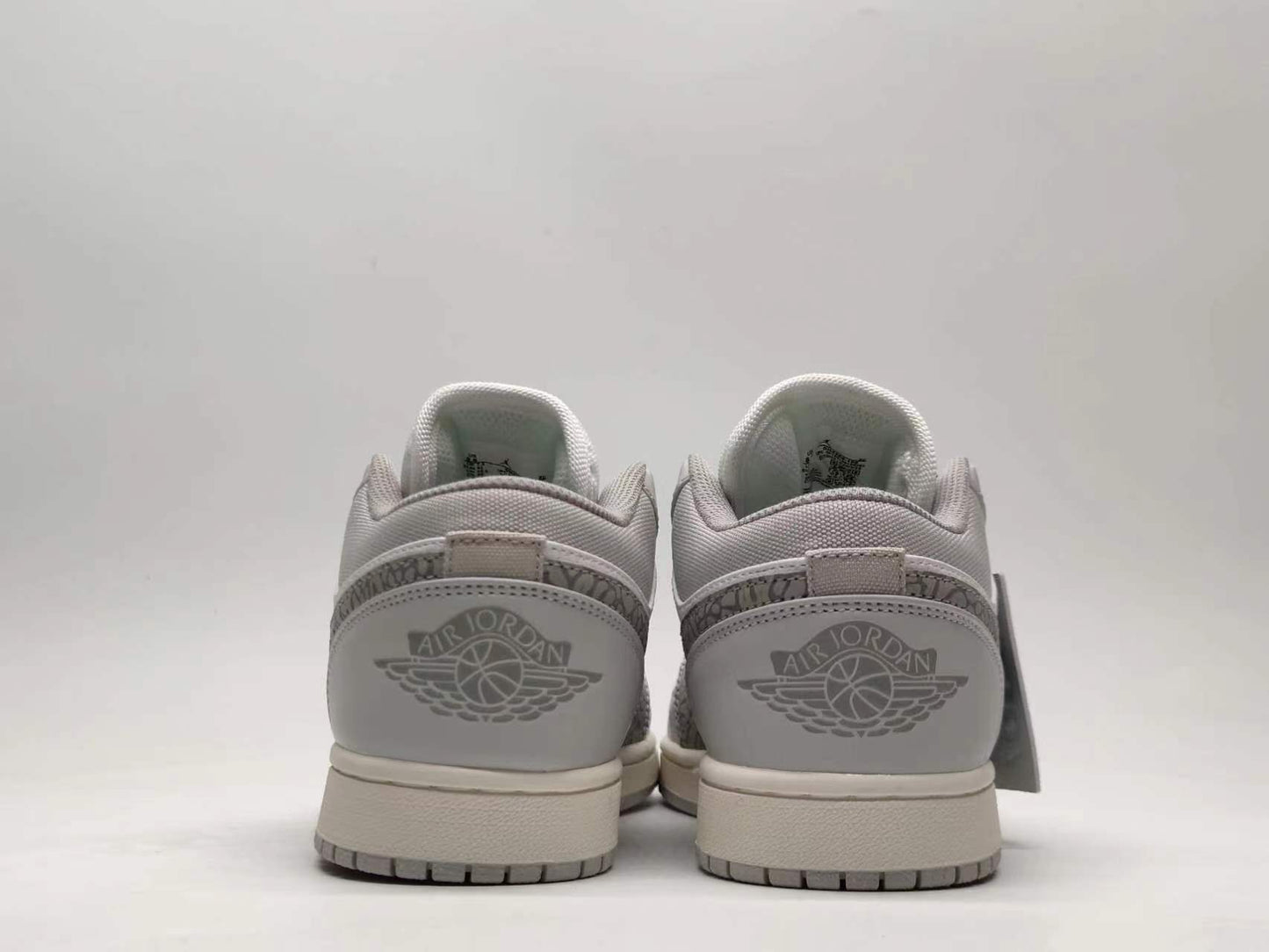 Air Jordan 1 Low “Grey White Elephant Print”