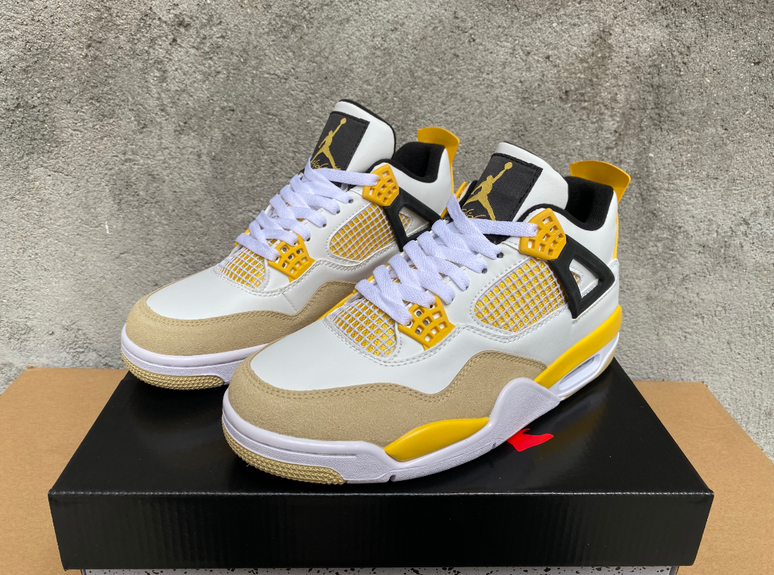 Air Jordan 4 Retro "Taupe Haze"