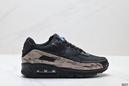 Nike Air Max in Black/Brown: Terroir Noir