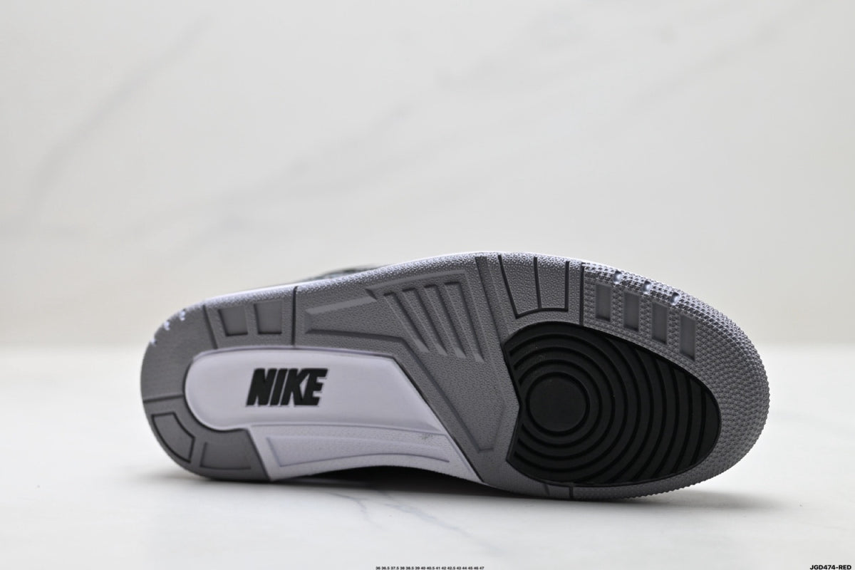 Air Jordan 3 Retro Mid-Top