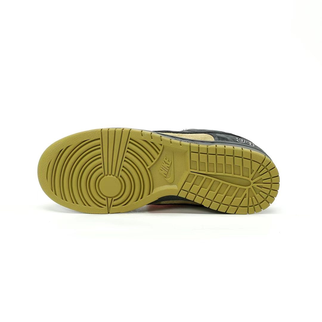 Nike Dunk Low "Black/Yellow" – Iconic Contrast, Timeless Style