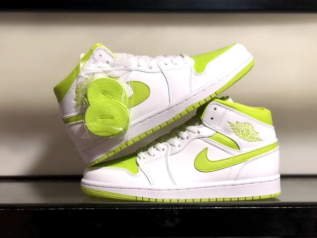 Air Jordan 1 Mid "White Green"