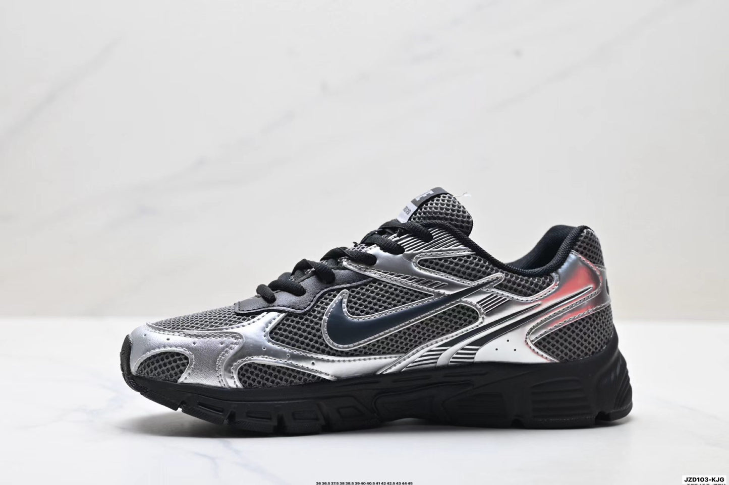 Nike Zoom Vomero 20 in Black/Silver: Stealth Reactor