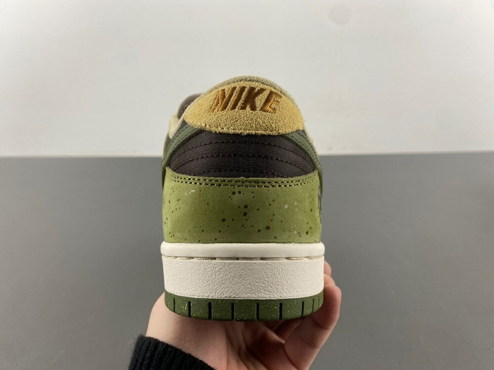 Nike SB Dunk Low "Olympic Gold / Green Champion"