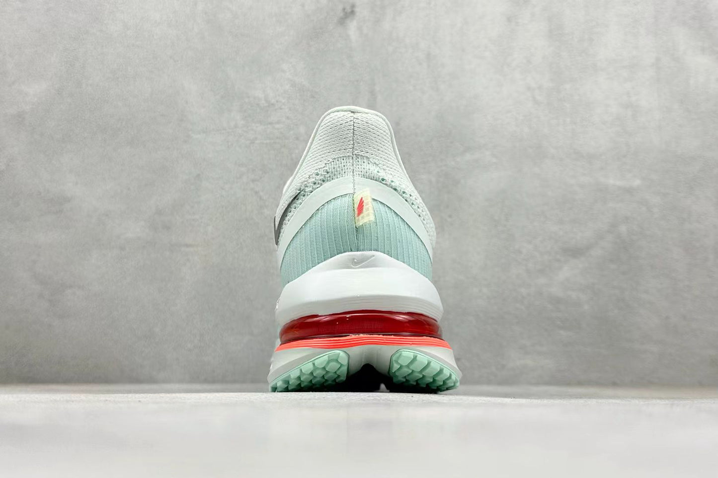 Nike Pegasus Plus in Green: Verdant Mile-Cruncher