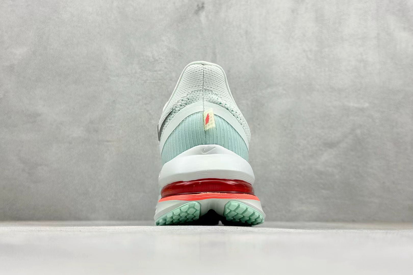 Nike Pegasus Plus in Green: Verdant Mile-Cruncher