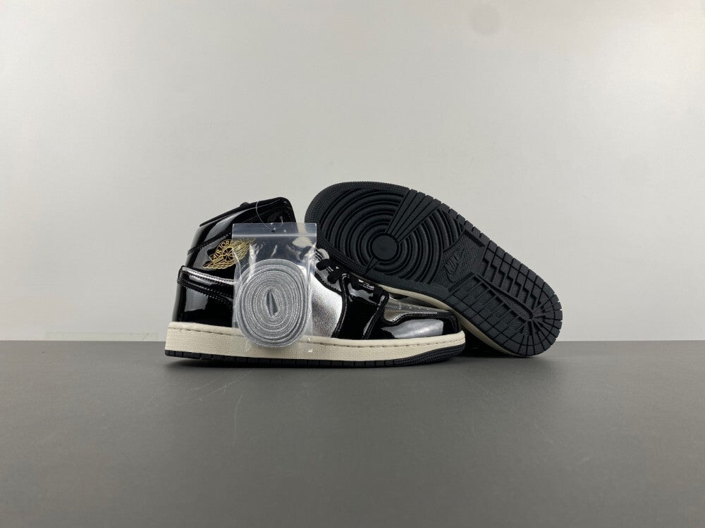 Air Jordan 1 Mid SE "Black Silver Gold"