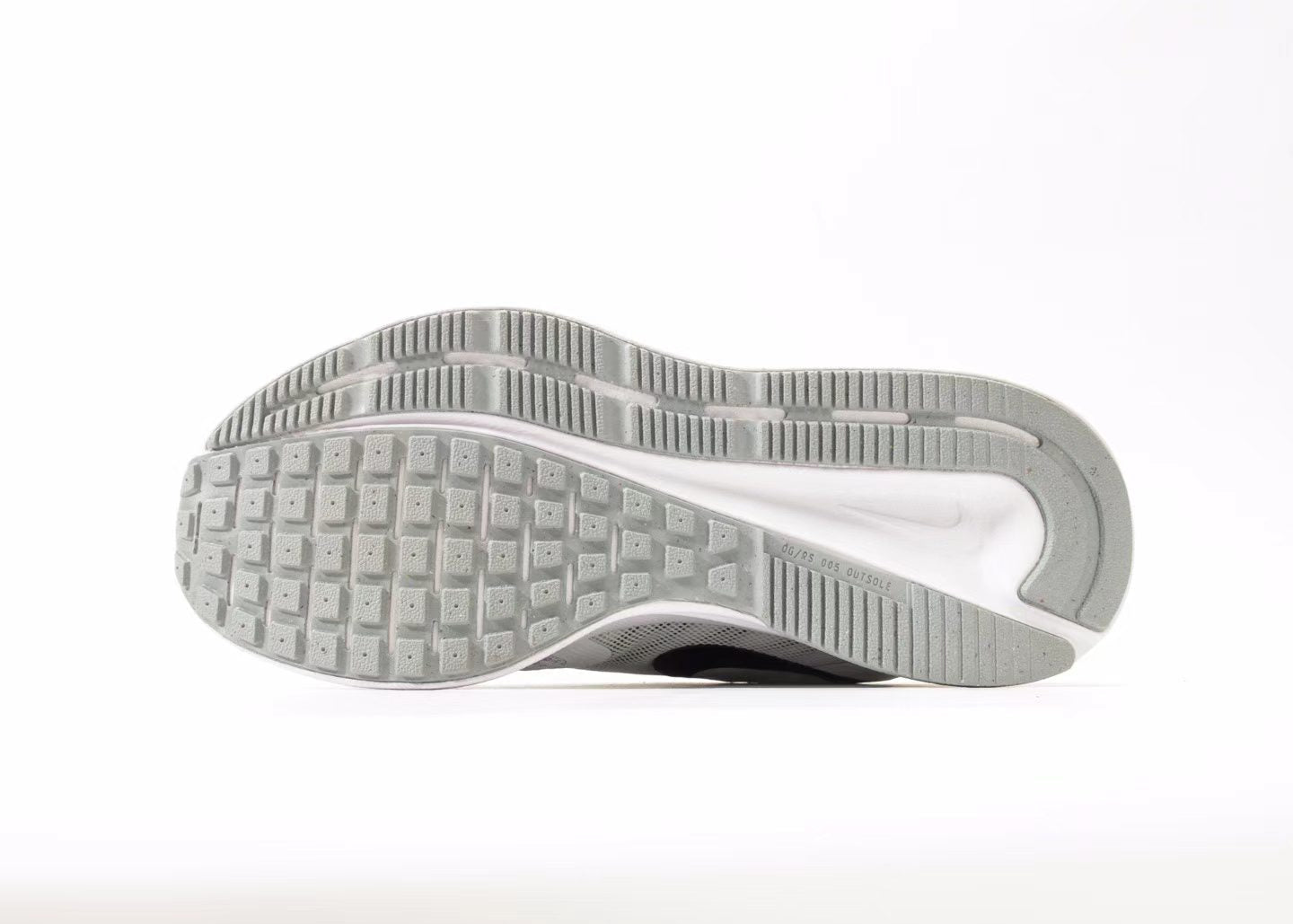 Nike Run Swift 3 in Grey/Black: Urban Velocity